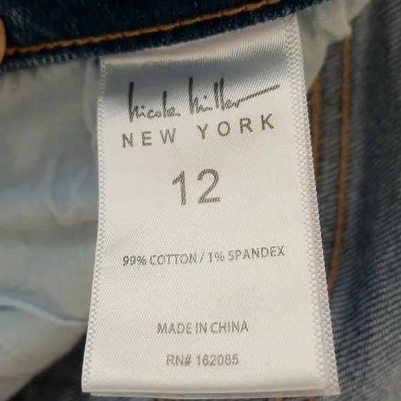 Super Deal! Nicole Miller Nomad High Rise Relaxed Boyfriend jeans, size 12 - Picture 4 of 6